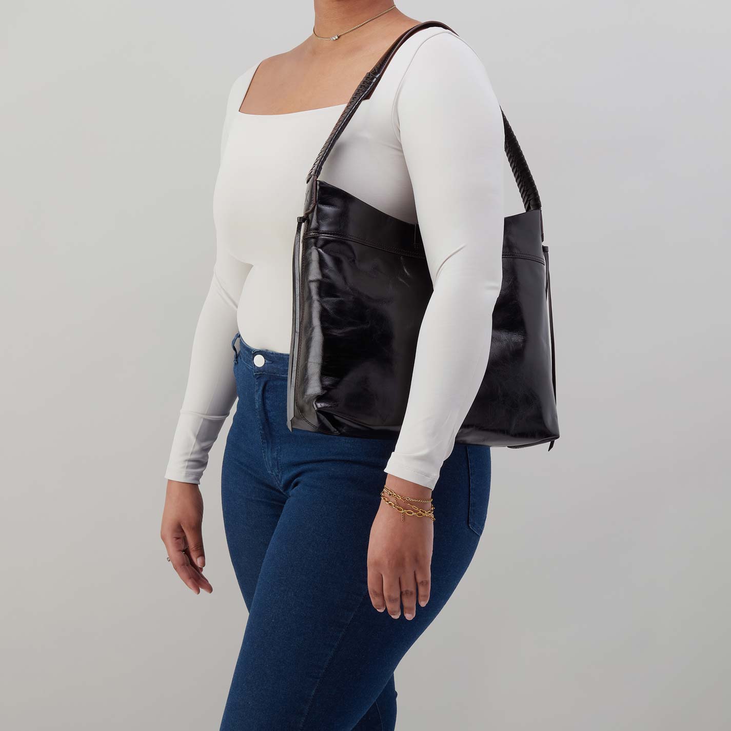 Romy Hobo in Polished Leather – Black - HOBO
