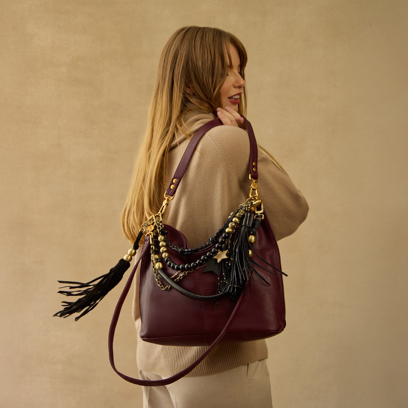 Taos Bead Swag in Pebbled Leather – Black - HOBO