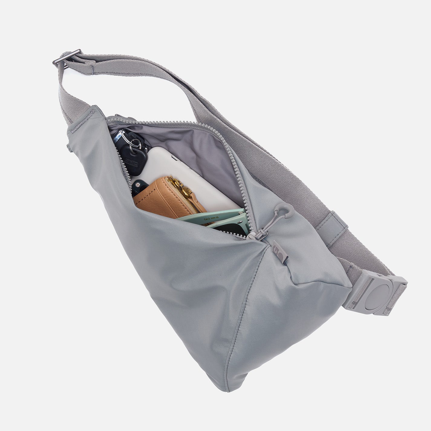 SURE THING Sling in CaRefiber recycled nylon – Stone - HOBO