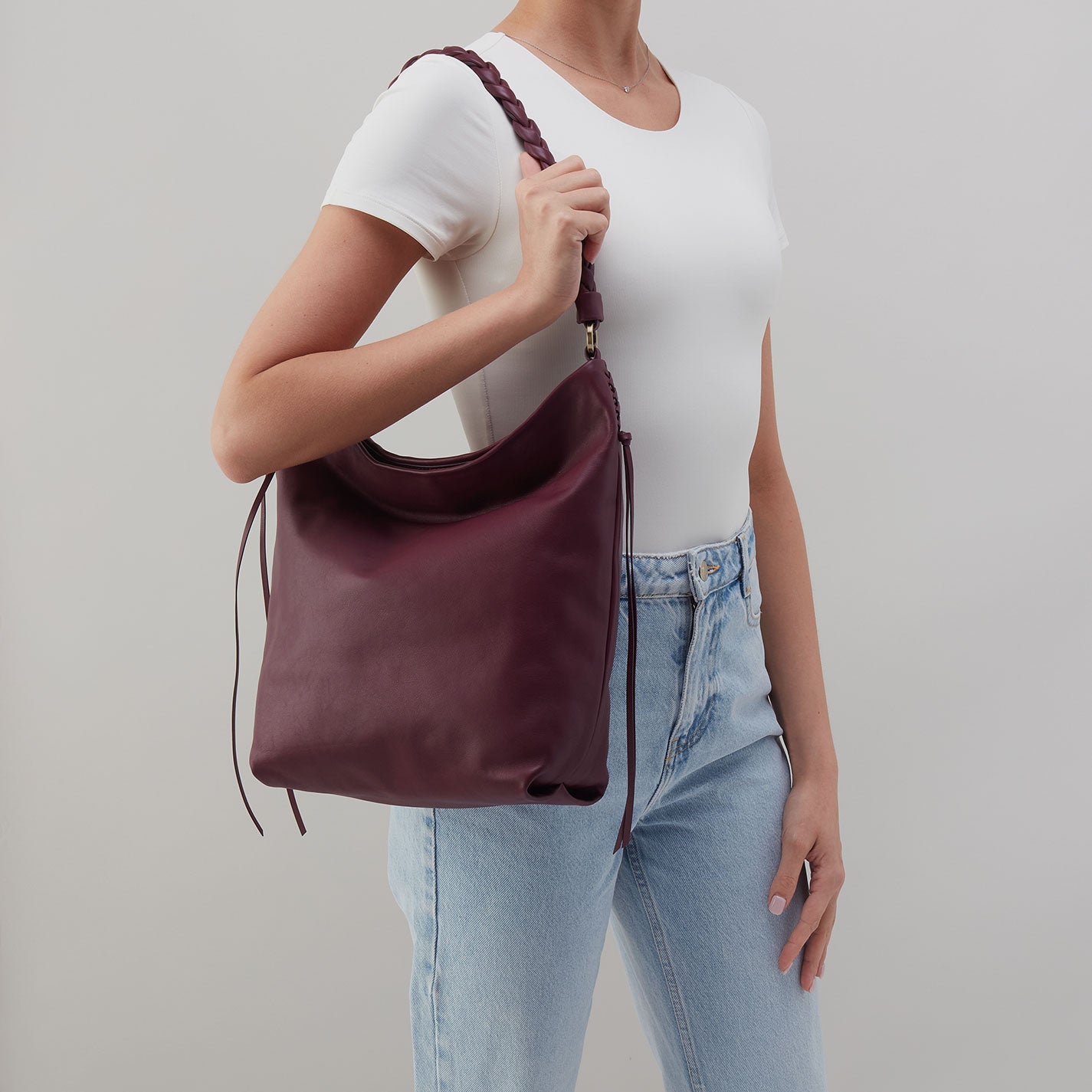 Lindley Hobo In Smooth Leather – Cordovan - HOBO