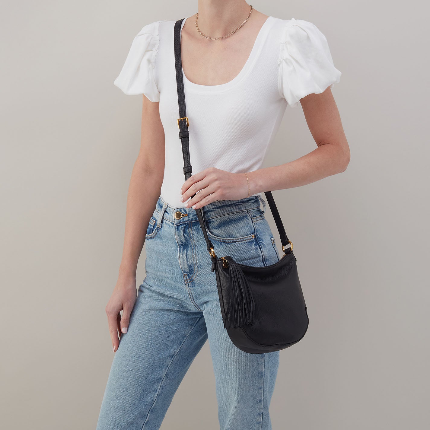 Lexi Crossbody in Pebbled Leather – Black - HOBO