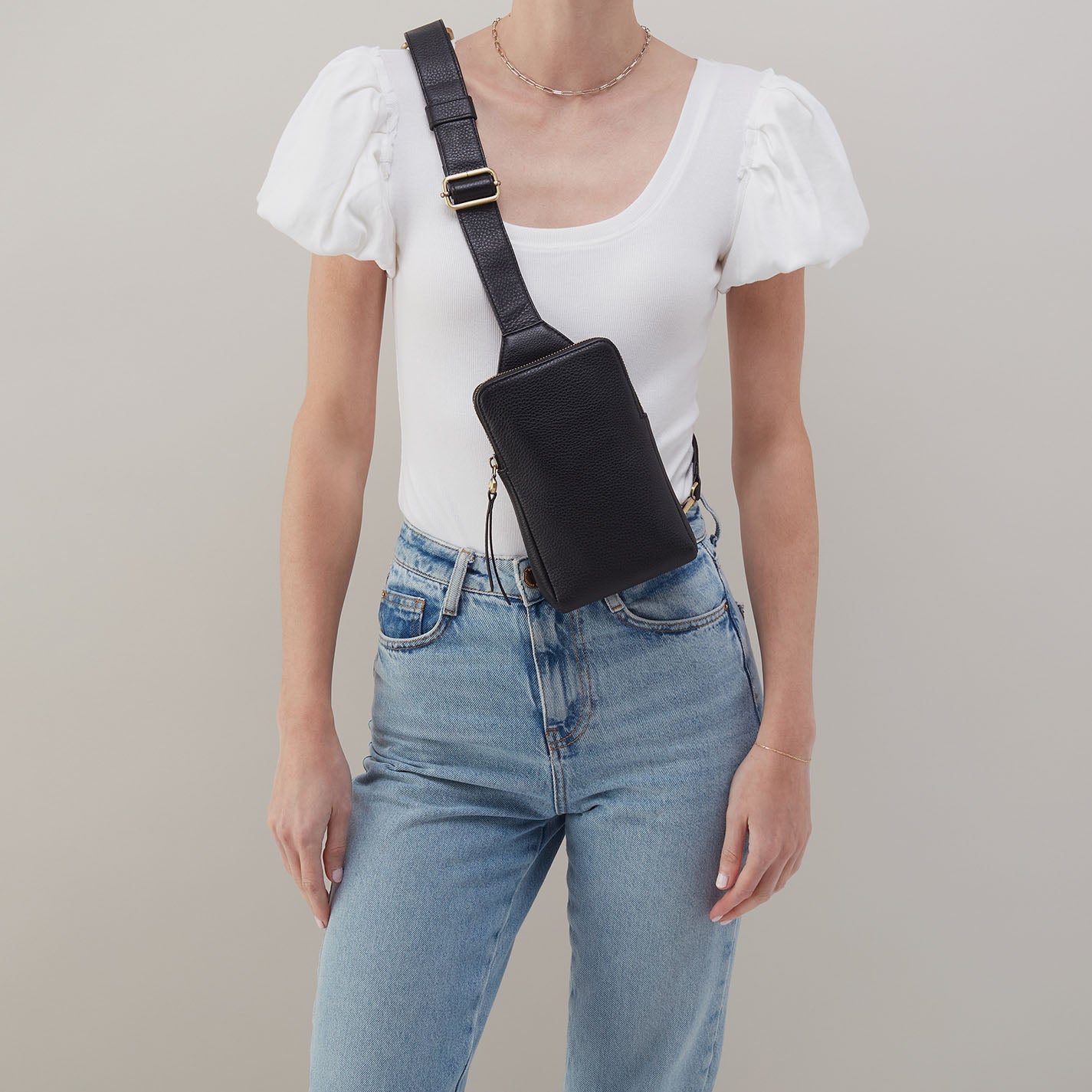 Grant Sling In Pebbled Leather – Black - HOBO