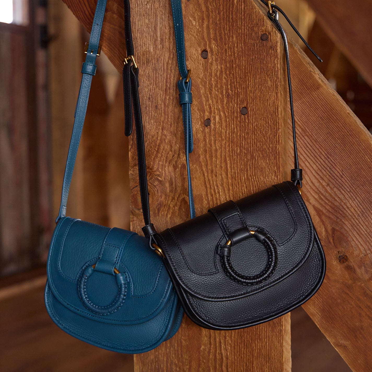 Kiva Small Crossbody in Pebbled Leather – Black - HOBO