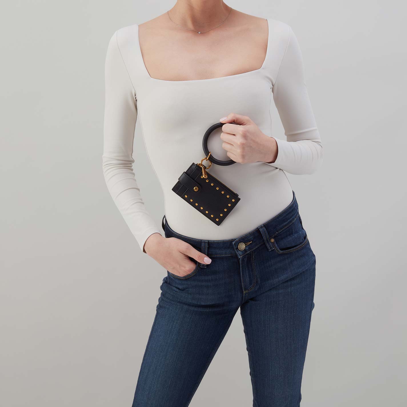 Ring Credit Card Wristlet in Pebbled Leather – Black - HOBO