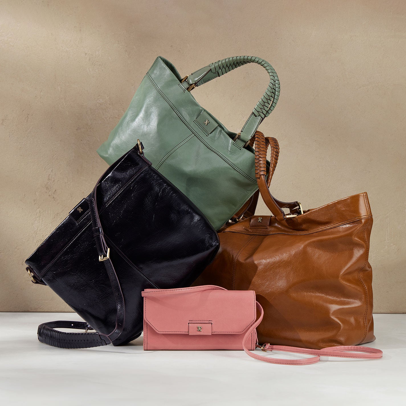 Romy Wallet Crossbody In Polished Leather – Rose - HOBO