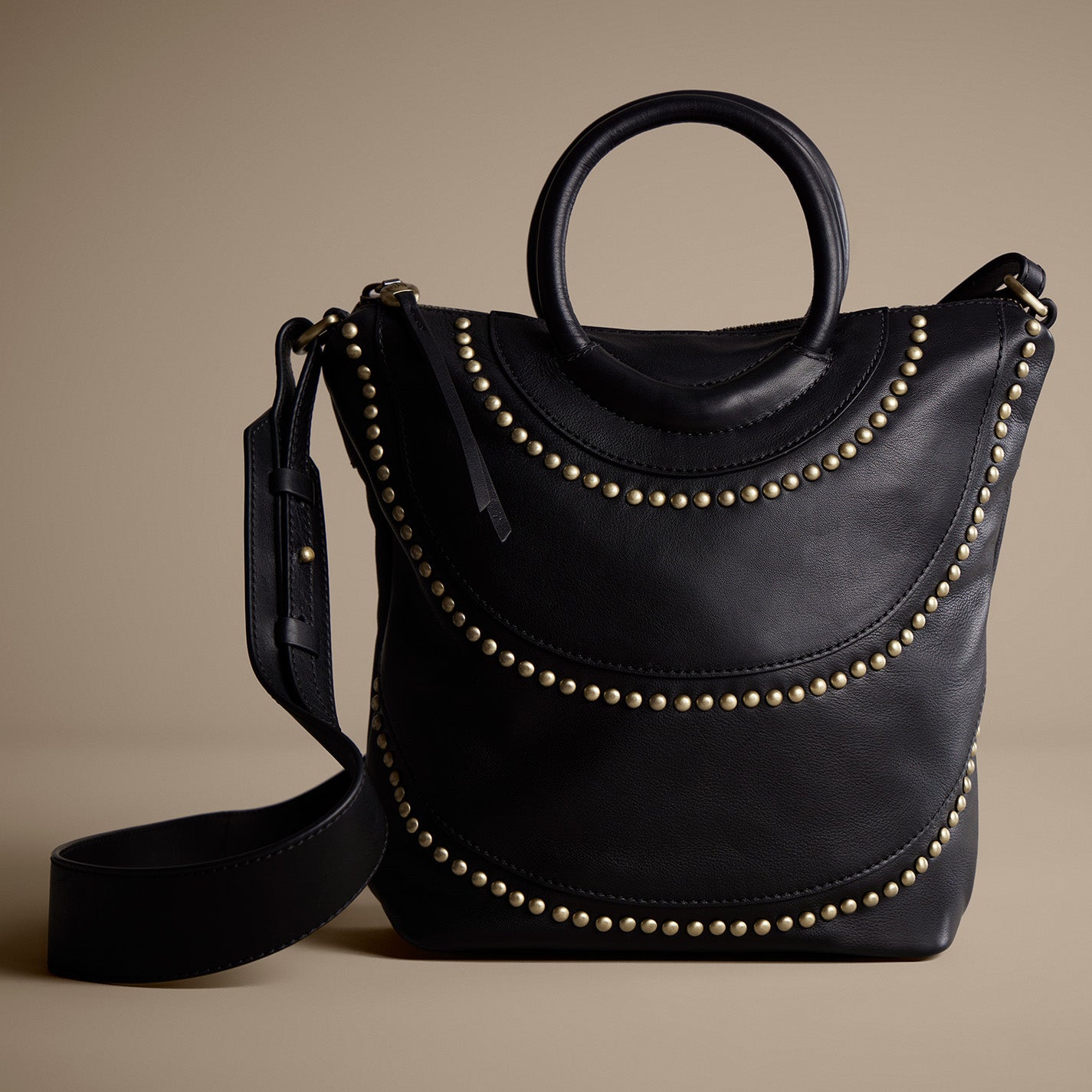 Maggie Crossbody In Smooth Leather – Black - HOBO