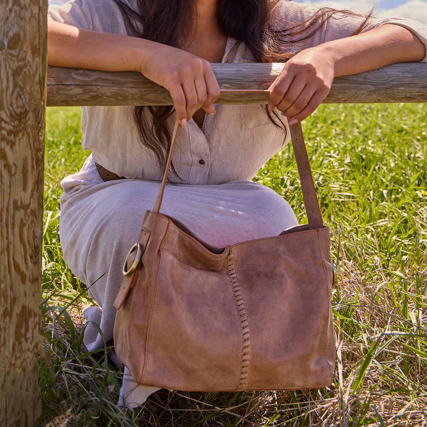 Render Shoulder Bag In Buffed Leather – Whiskey - HOBO