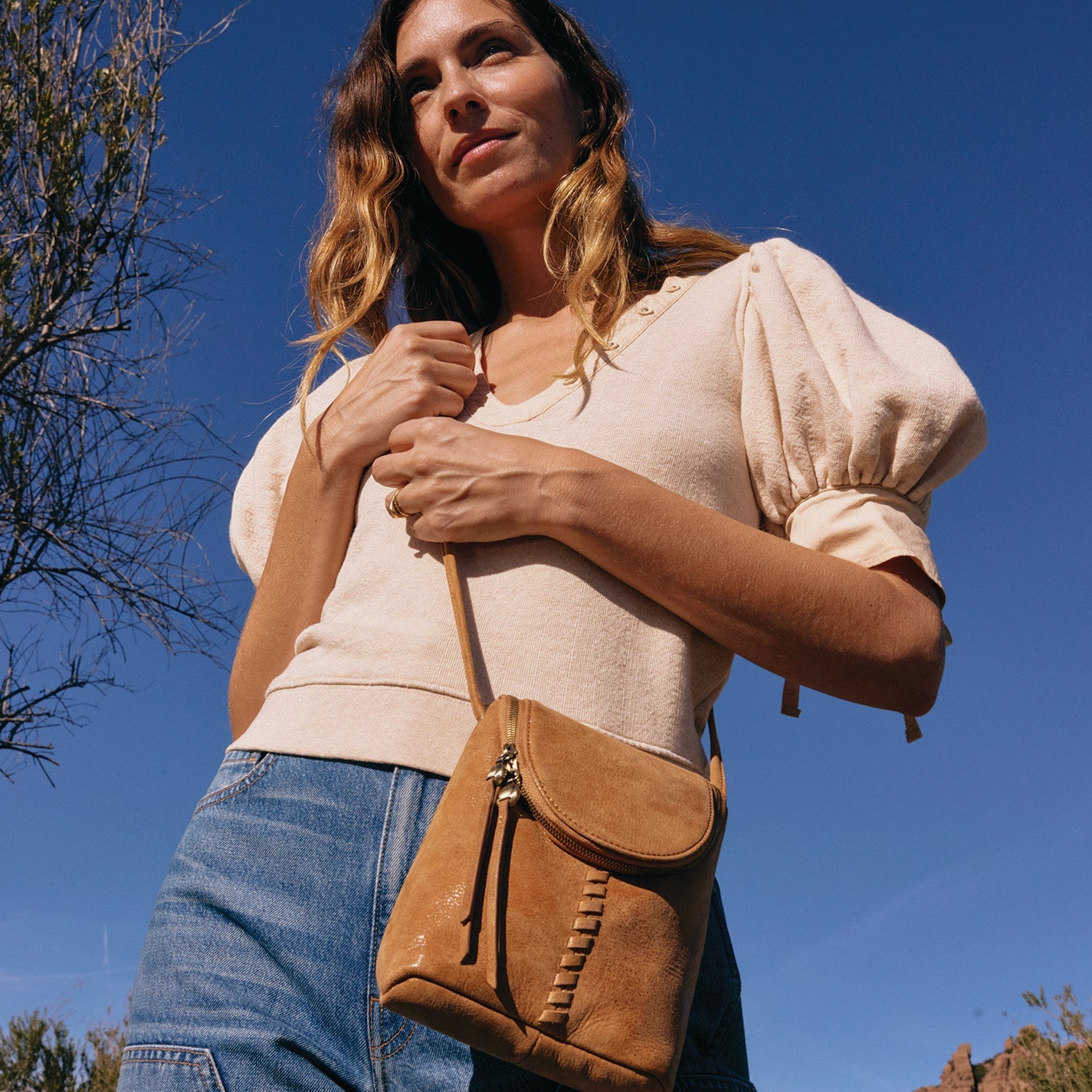 Fern Crossbody In Buffed Leather – Whiskey - HOBO
