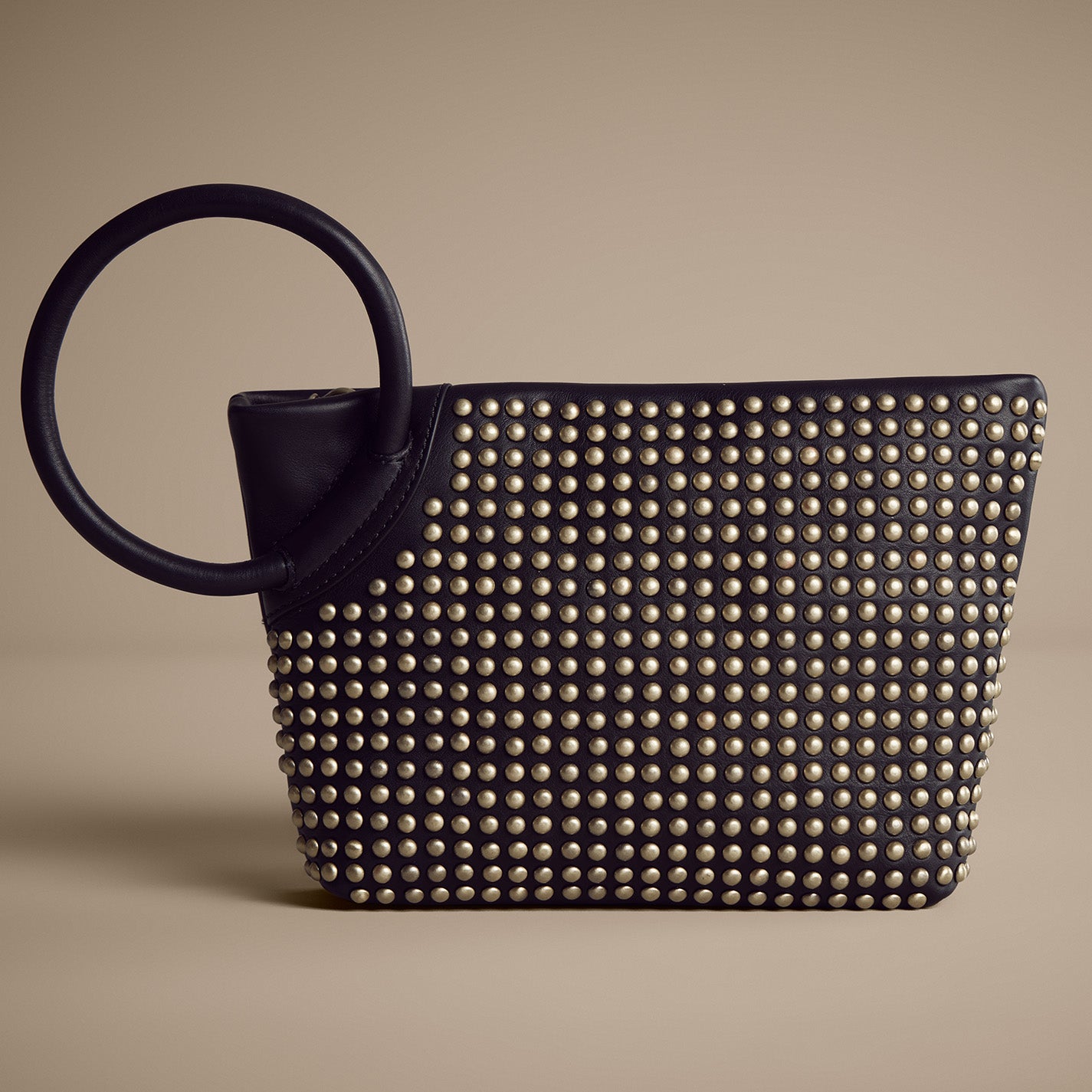 Maggie Clutch In Smooth Leather – Black - HOBO