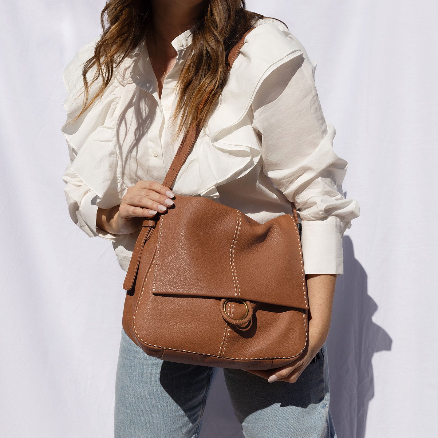 Austin Shoulder Bag In Pebbled Leather – Warm Honey - HOBO