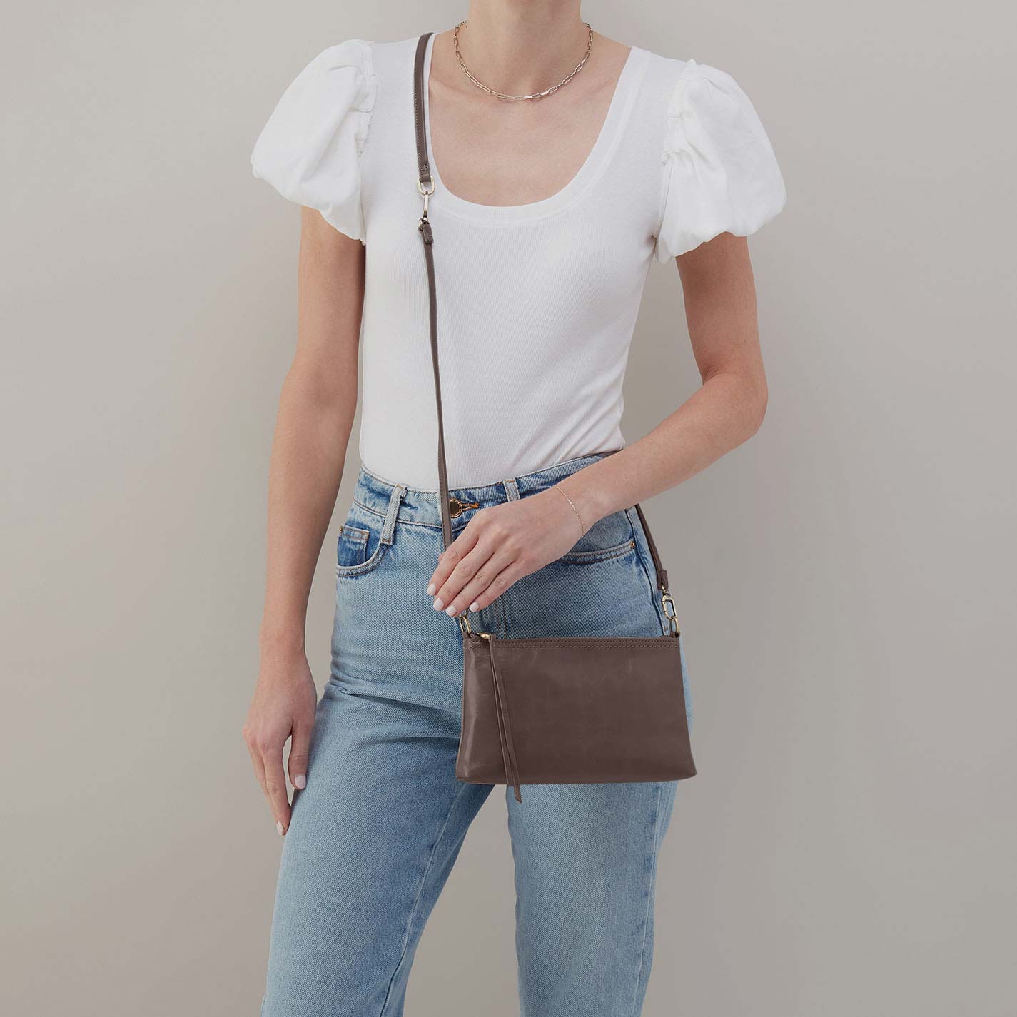 Darcy Crossbody in Polished Leather – Hearthstone - HOBO