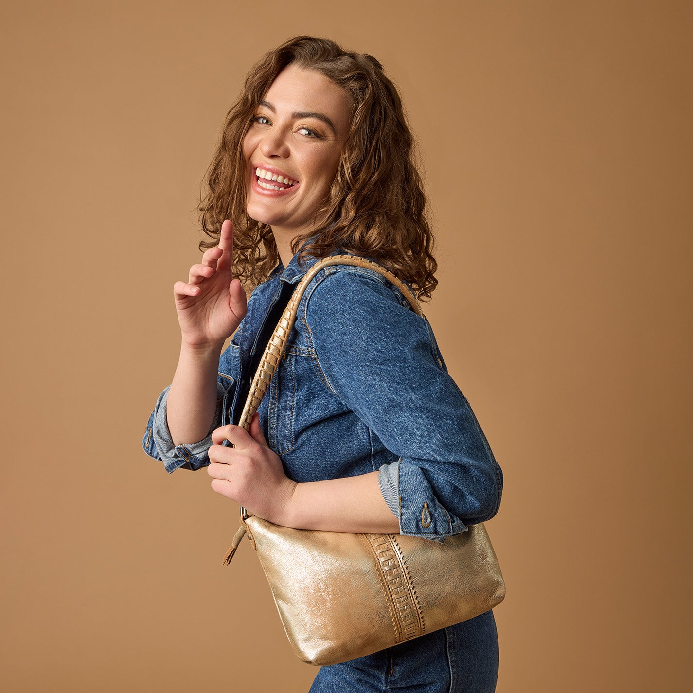 Kori Crossbody In Metallic Leather – Saddle Stardust - HOBO