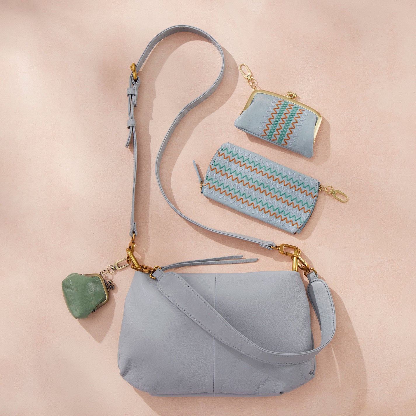 Advance Shoulder Bag In Pebbled Leather – Blue Pearl - HOBO
