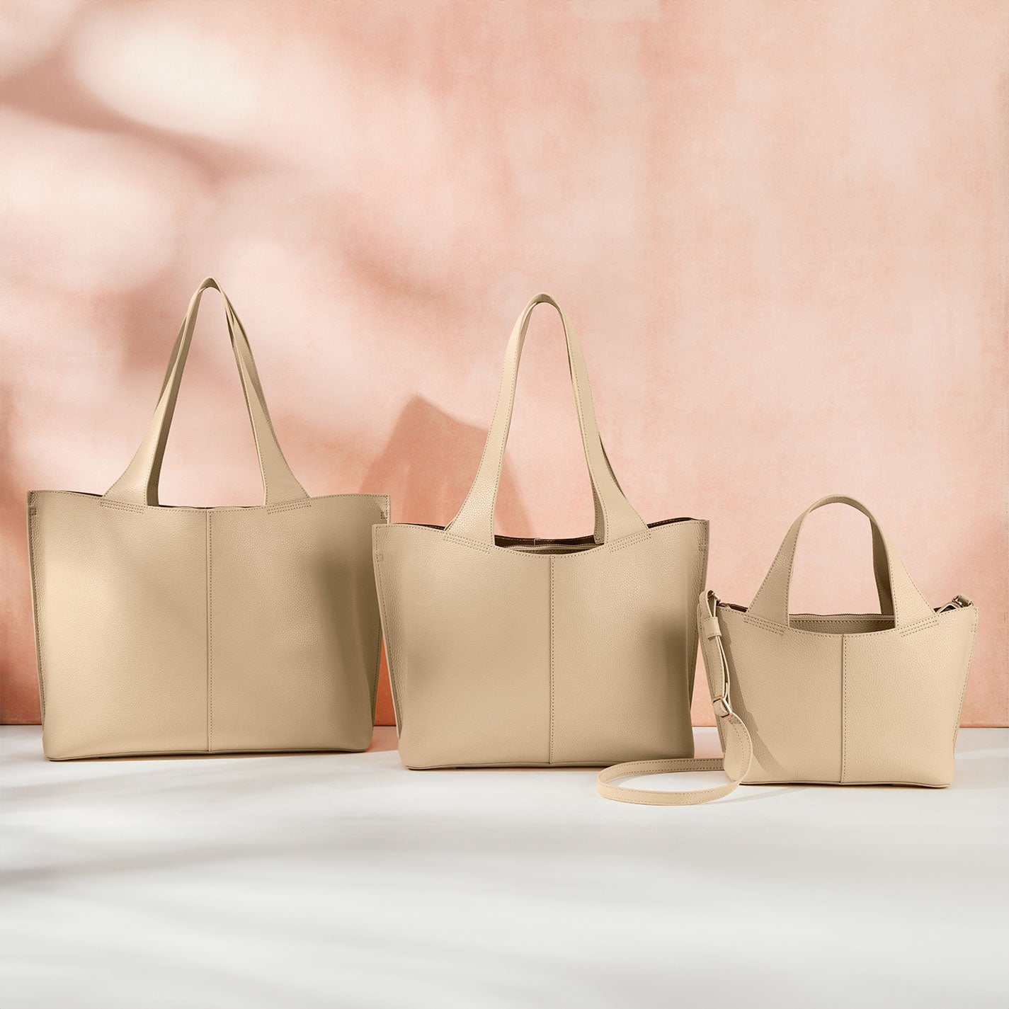 Vida Tote in Micro Pebbled Leather – Almond - HOBO
