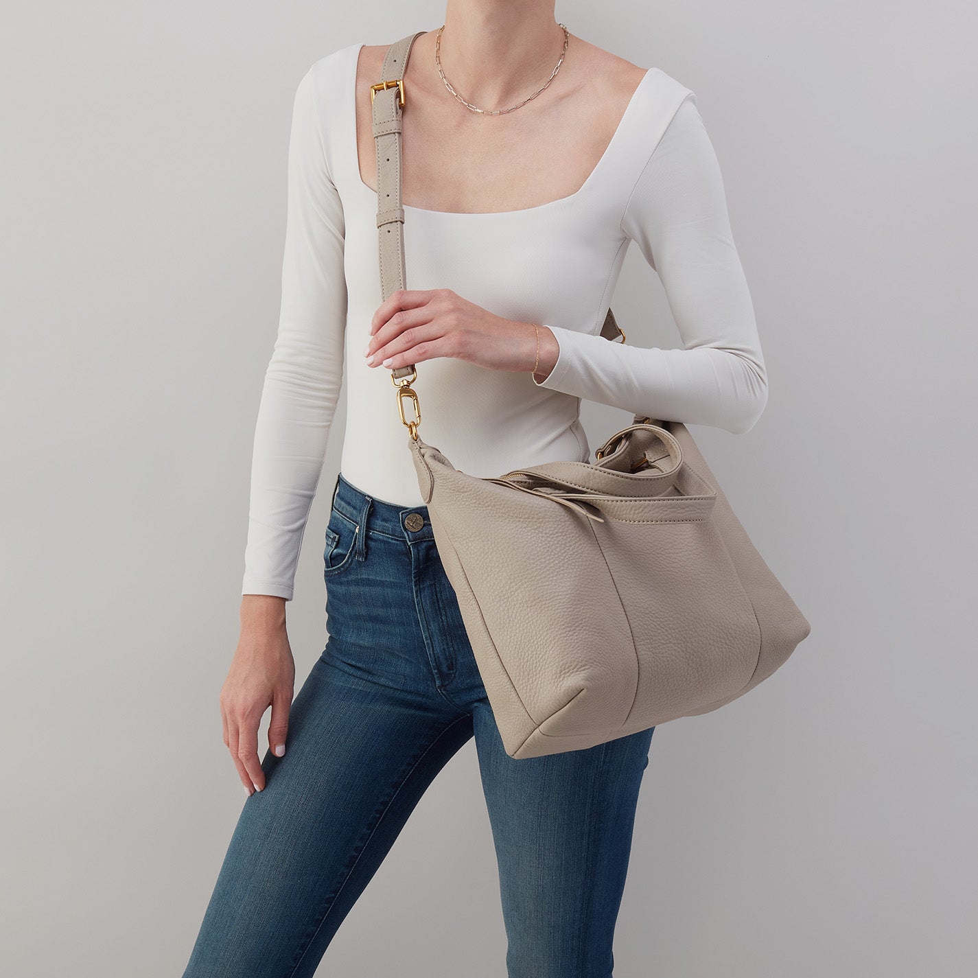 Harley Satchel In Pebbled Leather – Taupe - HOBO