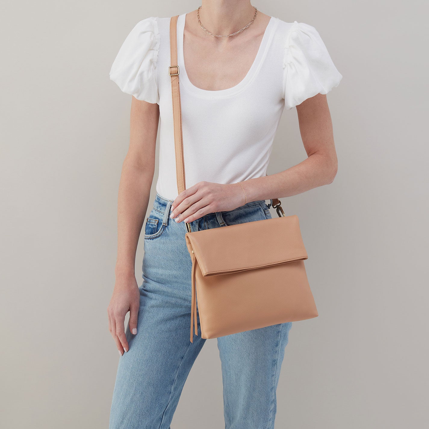 Draft Crossbody In Pebbled Leather – Porcini - HOBO