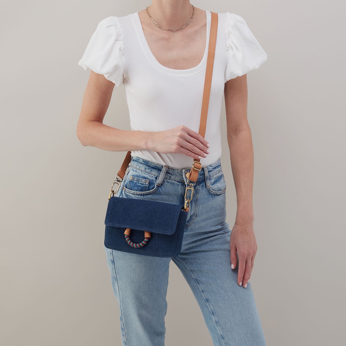 Sheila Swift Crossbody In Denim Fabric – Dark Denim - HOBO
