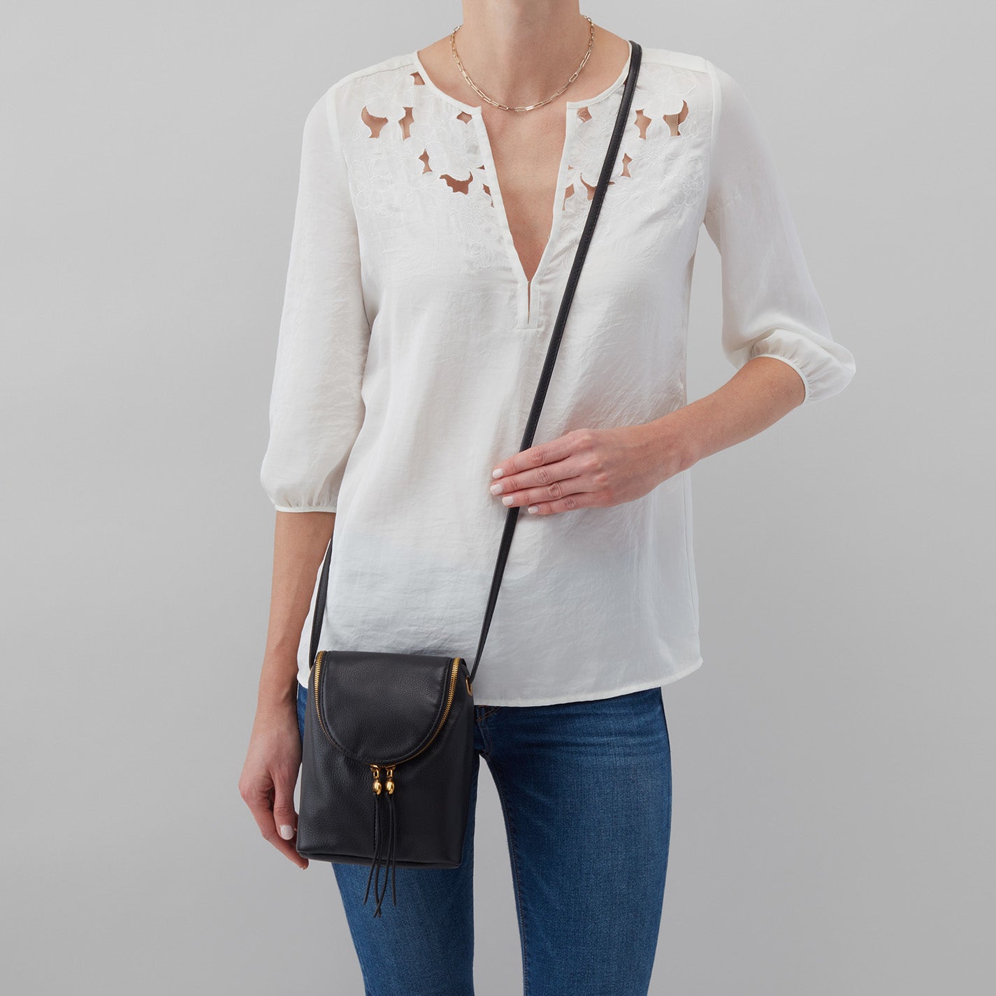 Fern Crossbody in Pebbled Leather – Black - HOBO